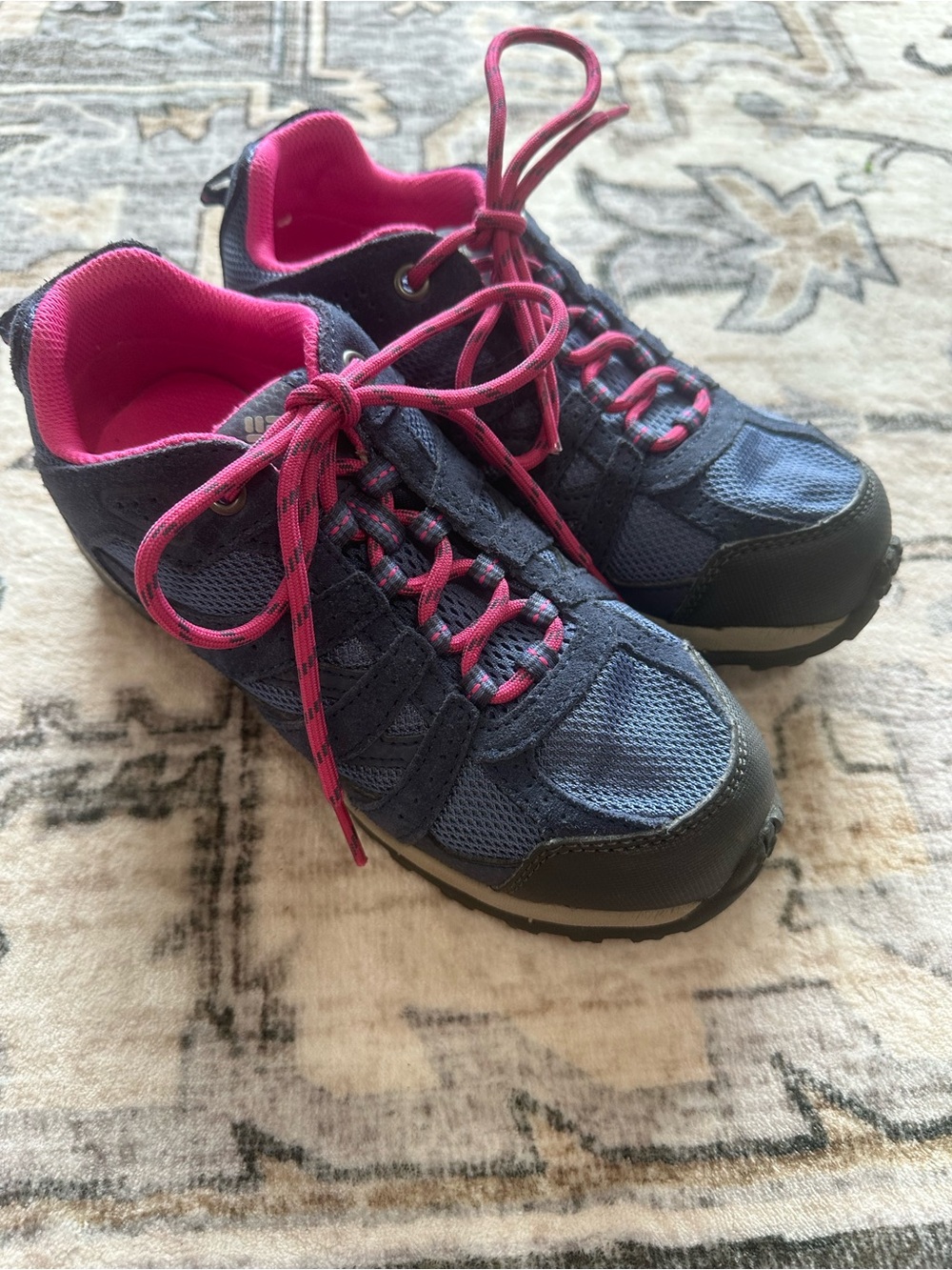 Girls Columbia hiking shoes